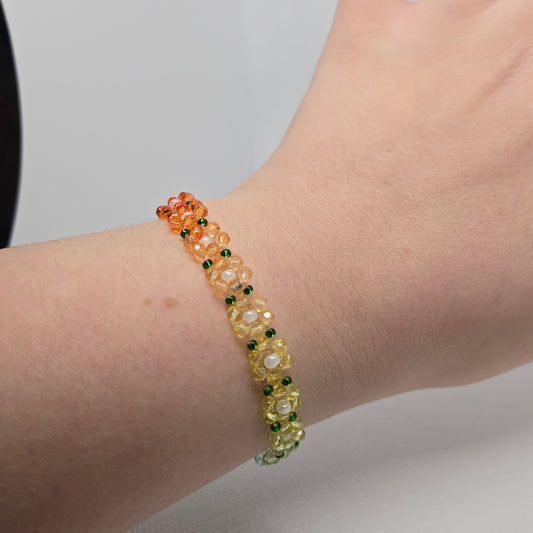 🌈 Medium Gradient Flower Bracelet W/ Gold Clasp🌈