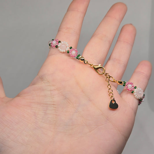 🌸 Medium Light Rose Quarts Flower Bracelet W/ Gold Clasp 🌸