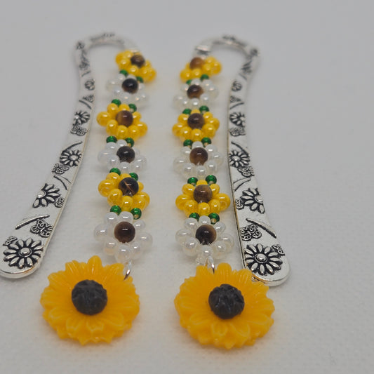 📖 Seed Bead Flower Bookmarks 📖